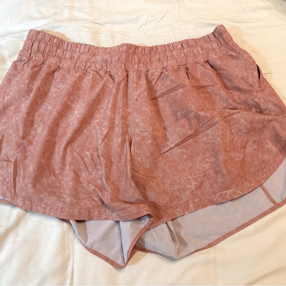 Lululemon Hotty Hot Shorts GUC